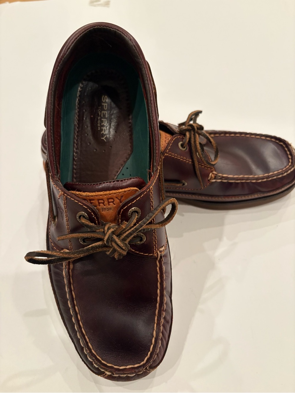 Sperry Men’s Burgundy Leather Boat Shoes with Tan Accents-9.5-beach-casual